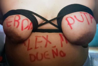 Mi sumisa y juguete sexual