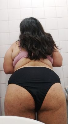 Donde sea q este. si me pedis fotitos señor D te envio. obvio espero ser recompesada.